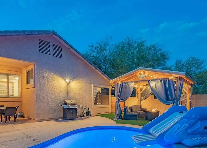 Tranquil Oasis: Experience Luxury Living! Holiday home *