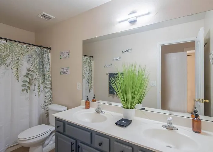 Tranquil Oasis: Experience Luxury Living! * Phoenix