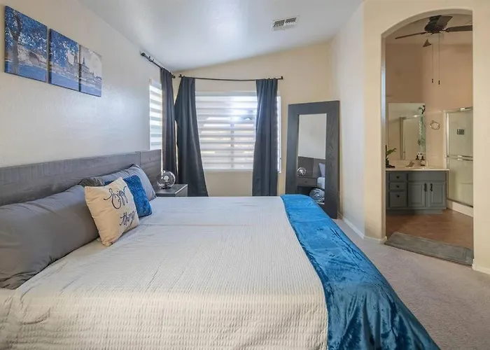 Tranquil Oasis: Experience Luxury Living!