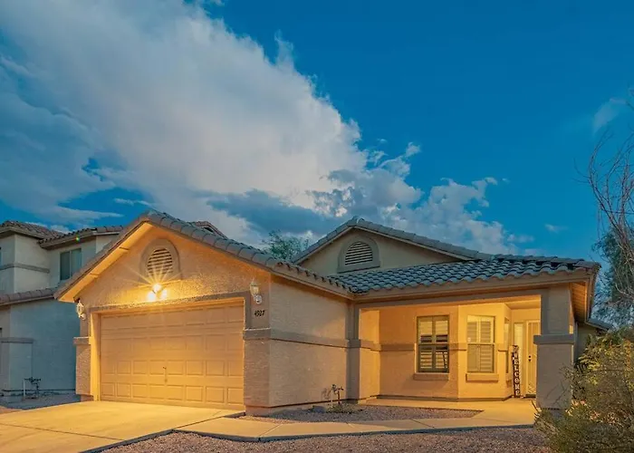 Tranquil Oasis: Experience Luxury Living! Holiday home Phoenix